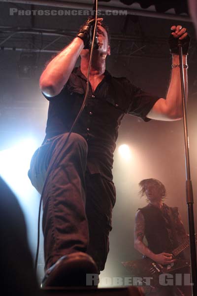 DIE KRUPPS - 2015-09-15 - PARIS - Divan du Monde - Jürgen Engler - Marcel Zürcher